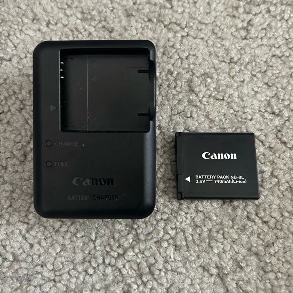 Canon PowerShot A3100 IS Digital Camera w/ Charger, Battery / NO Memory Card - Picture 8 of 11